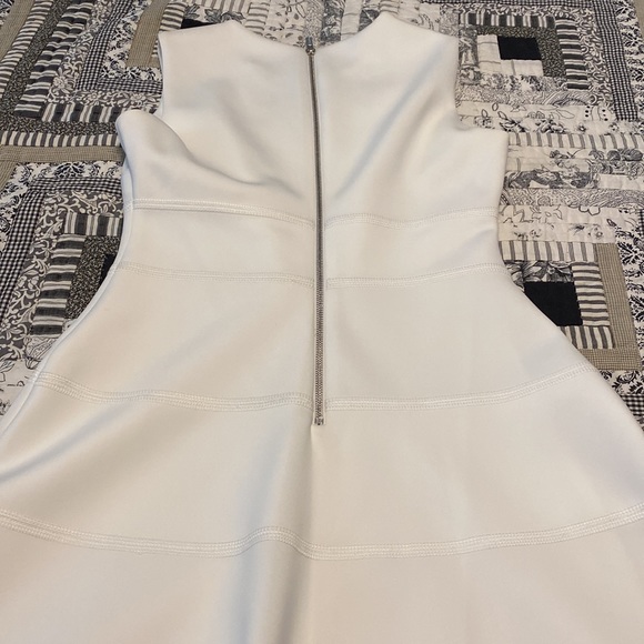 Calvin Klein size 6 cream white dress - Picture 5 of 6